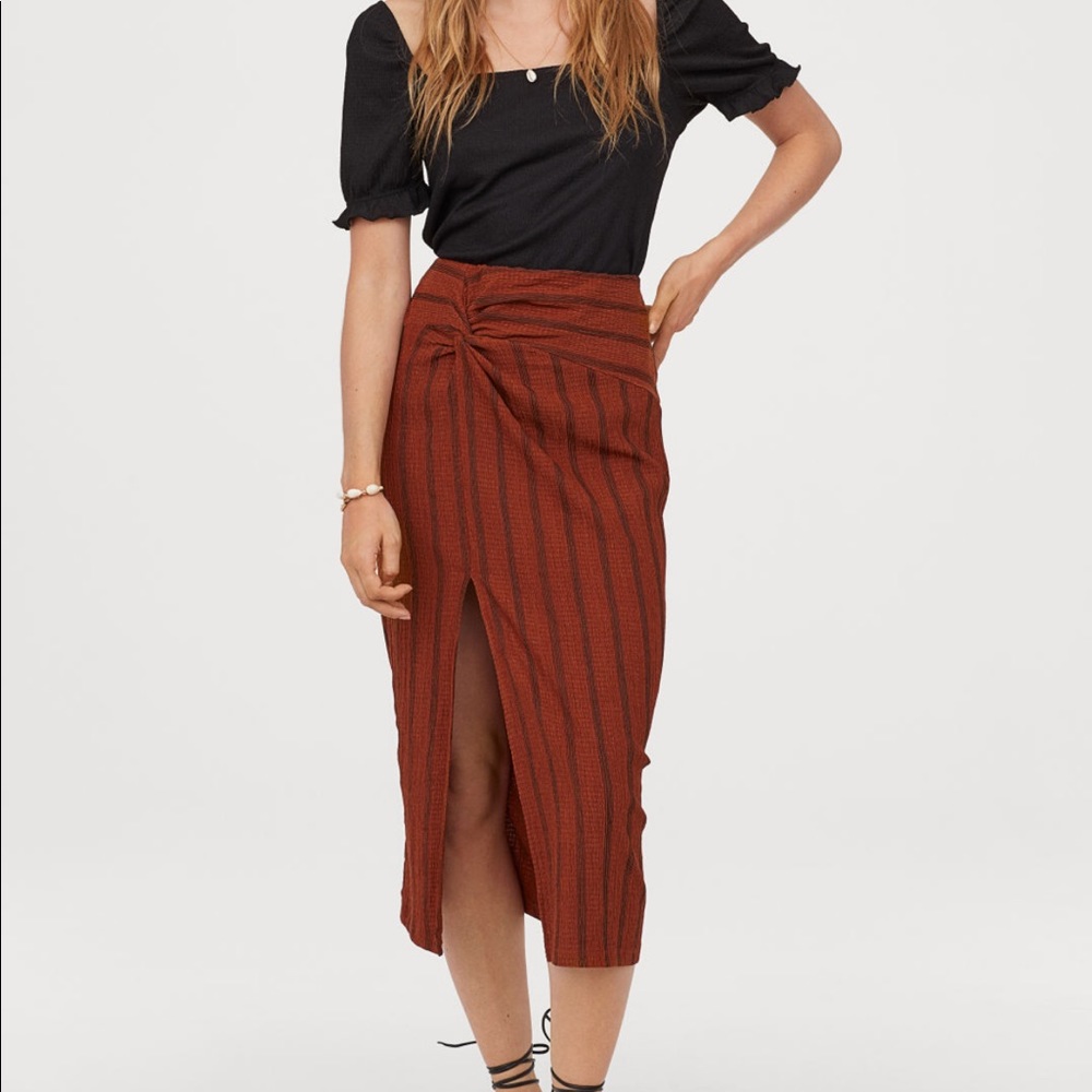 NWT H&M Knot Detail Skirt